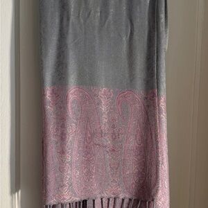 Elegant Gray and Pink Paisley Scarf
